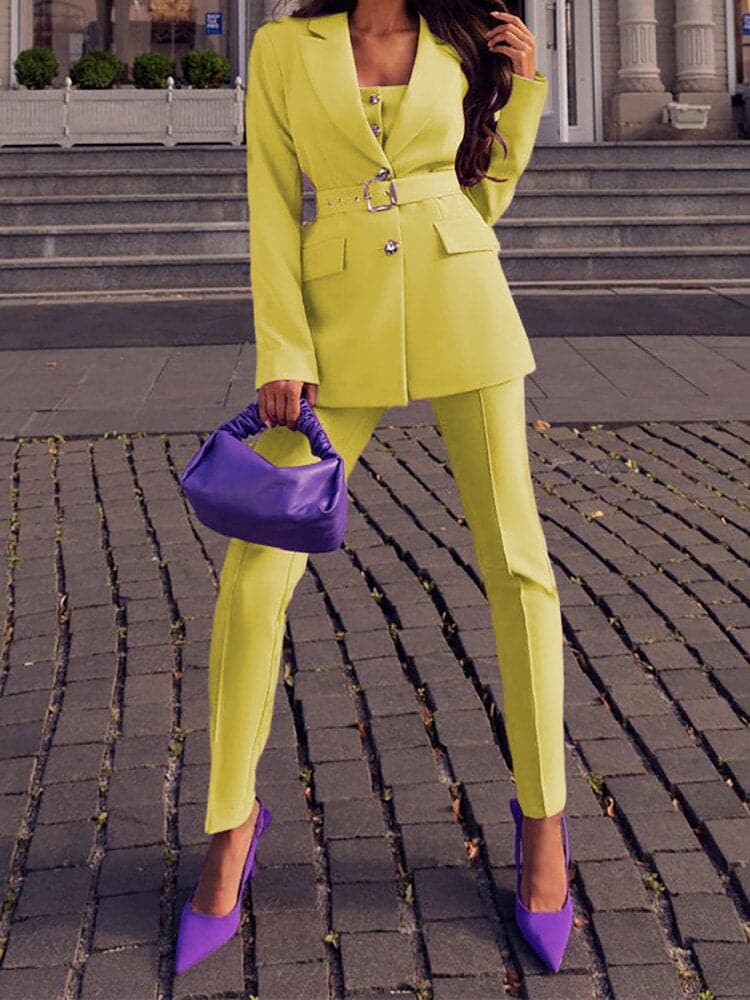 Women's Suit – Tailored Blazer with Belt – Slim Fit Pants – Elegant Formal Look