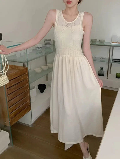 Women's Maxi Dress - Sleeveless - Round Neck - Light and Flowing Fit - Elegant Casual