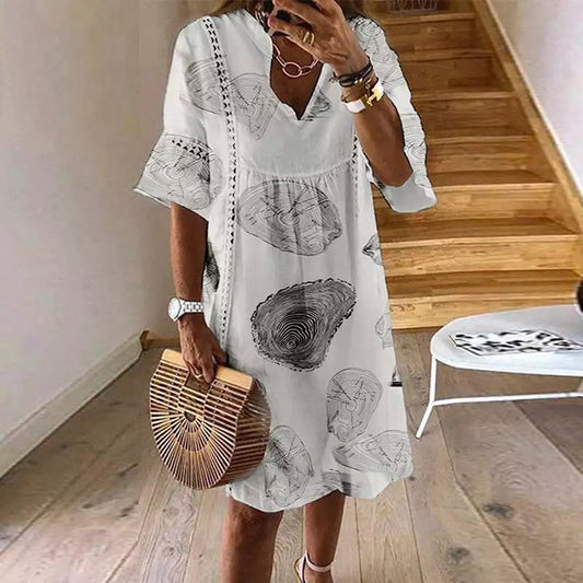 Evelyne - Cozy women's dress with elegant pattern