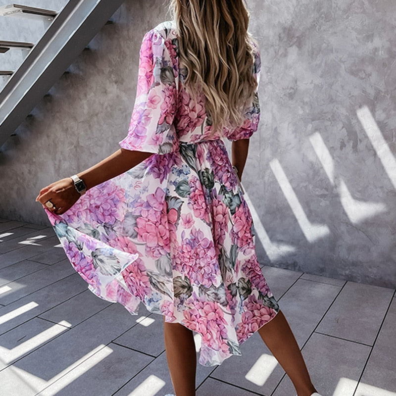 Women's Midi Dress – A-line Fit – V-neck – Short Sleeves – Floral Pattern