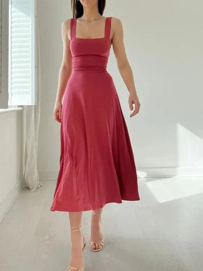 Jette - Elegant, ensfarget kjole