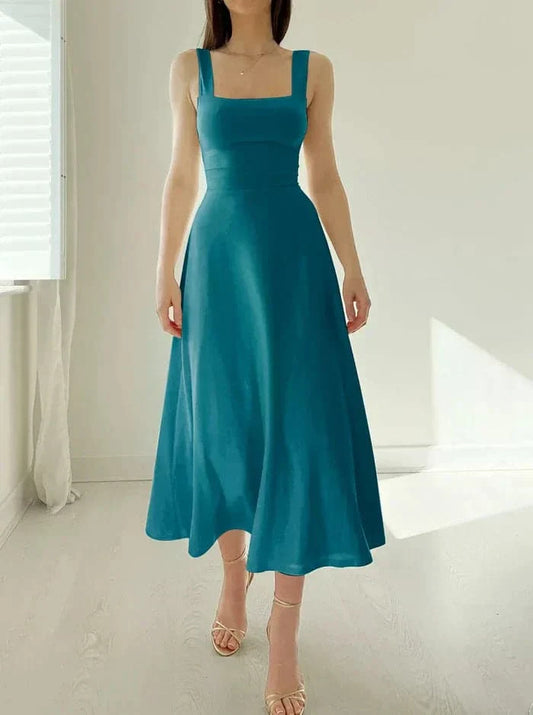 Jette - Elegant, Solid Color Dress
