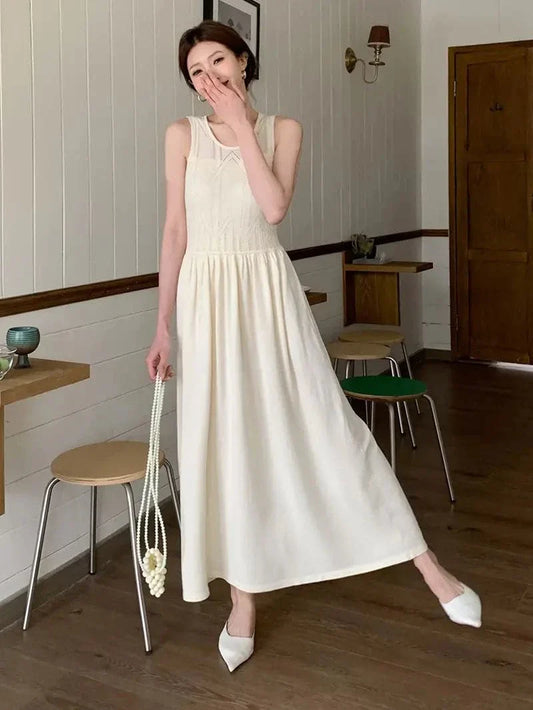 Women's Maxi Dress - Sleeveless - Round Neck - Light and Flowing Fit - Elegant Casual