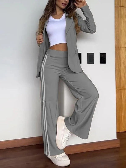 Women's Tracksuit – Relaxed Fit – Breathable Fabric – Full Length – Side Stripe