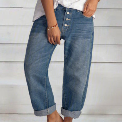 Dame Jeans – Vide Ben – Avslappet Passform – Knapplukking – Femlommedesign