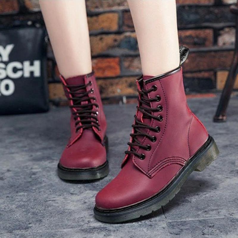 Dame Combat Boots - Skinn - Snøring - Ankelhøy - Robust Gummisåle