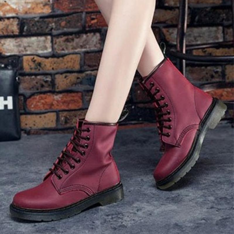 Dame Combat Boots - Skinn - Snøring - Ankelhøy - Robust Gummisåle