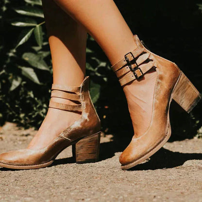 Women's Pumps with Block Heel – Round Toe – Double Buckle – Elegant Fit