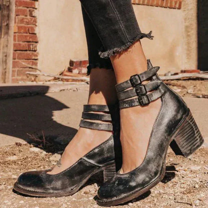 Women's Pumps with Block Heel – Round Toe – Double Buckle – Elegant Fit