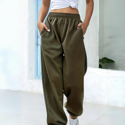 Women's Sweatpants – Relaxed Fit – Soft Knit – Elastic Waist – Pockets
