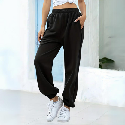 Women's Sweatpants – Relaxed Fit – Soft Knit – Elastic Waist – Pockets