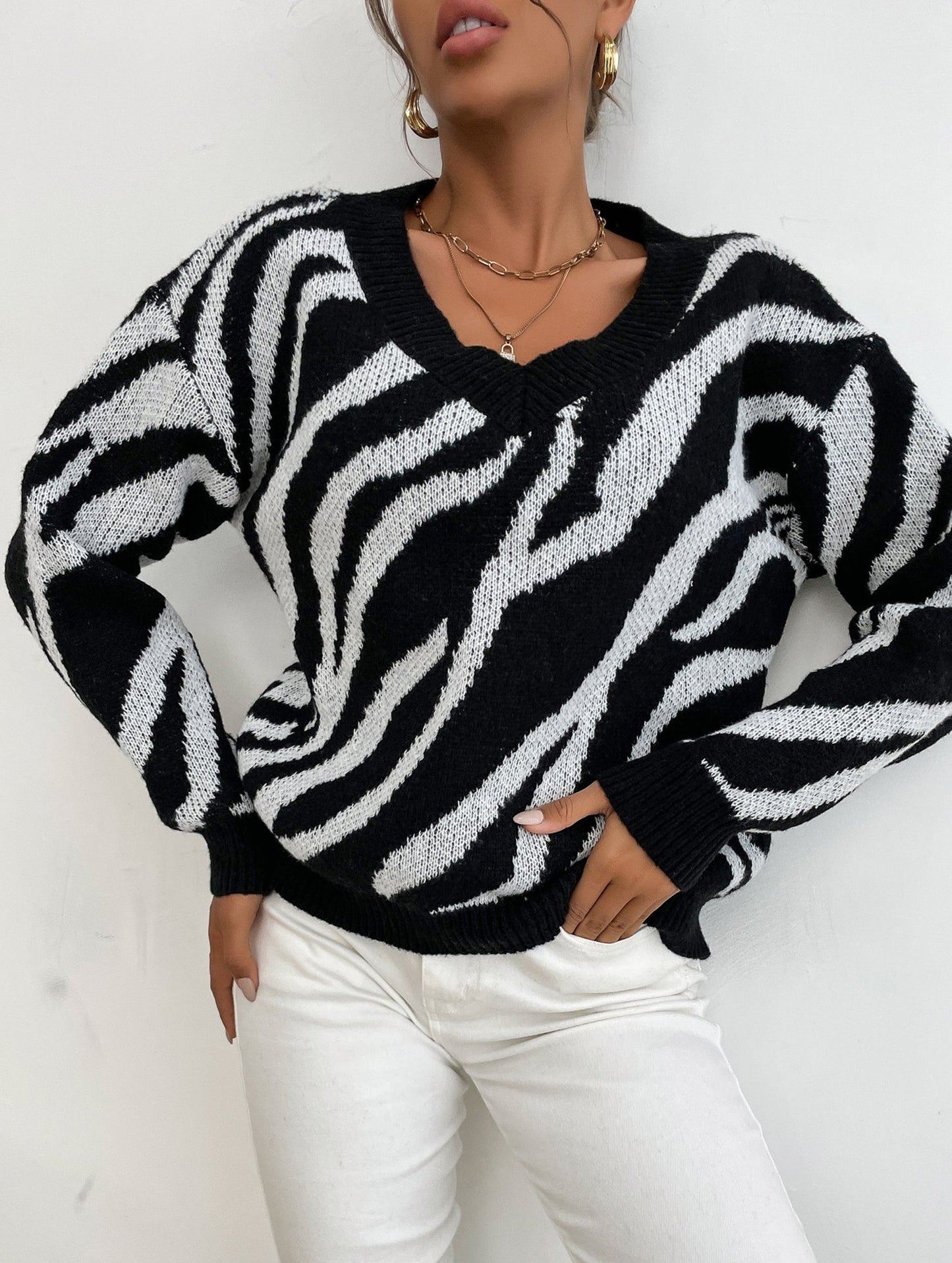 Teresa Cropped Sweater | V-Neck Zebra Print Sweater
