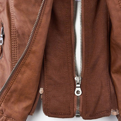 Dame Bikerjakke – Imitert Skinn – Slim Fit – Hette med Snøring – Glidelåslommer