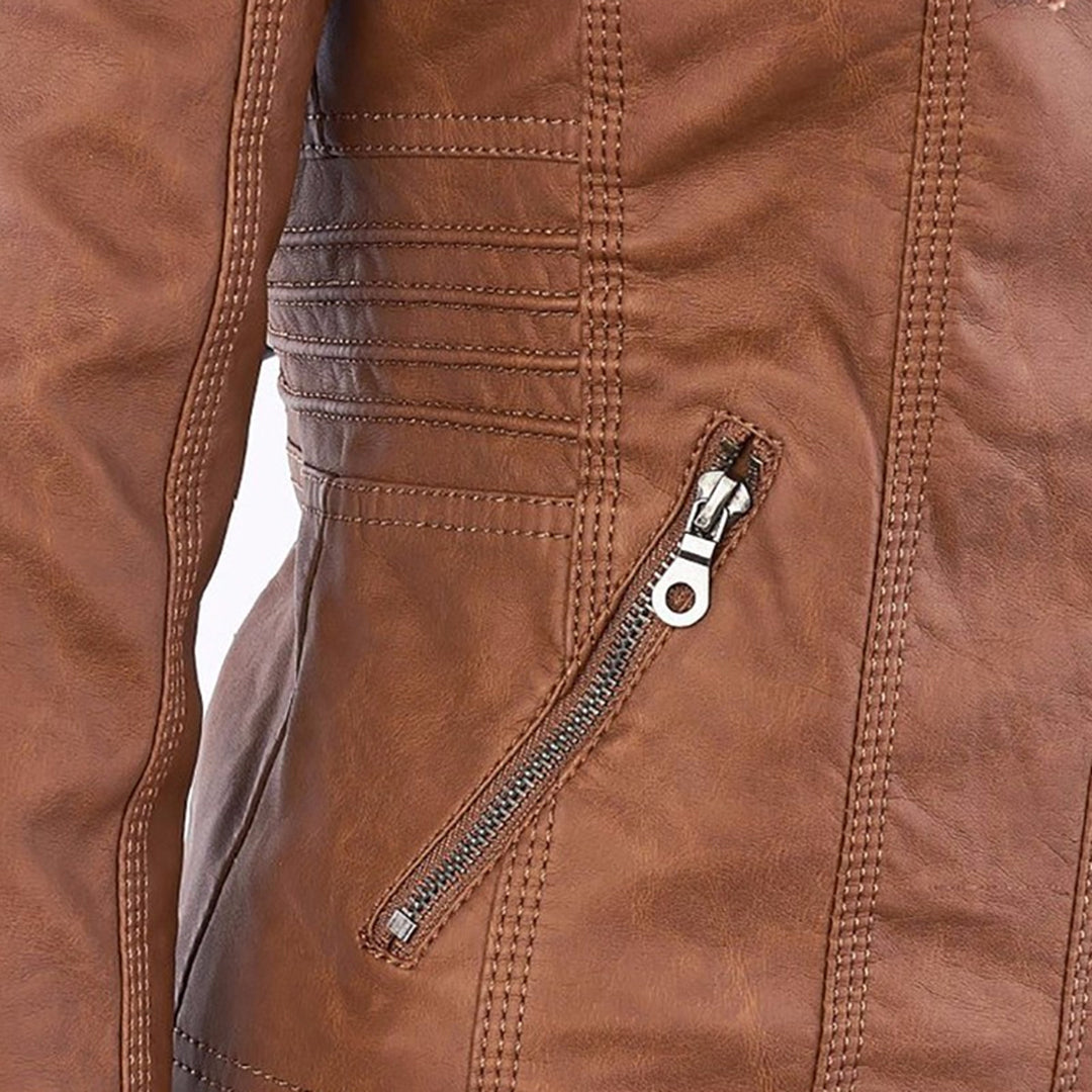 Dame Bikerjakke – Imitert Skinn – Slim Fit – Hette med Snøring – Glidelåslommer
