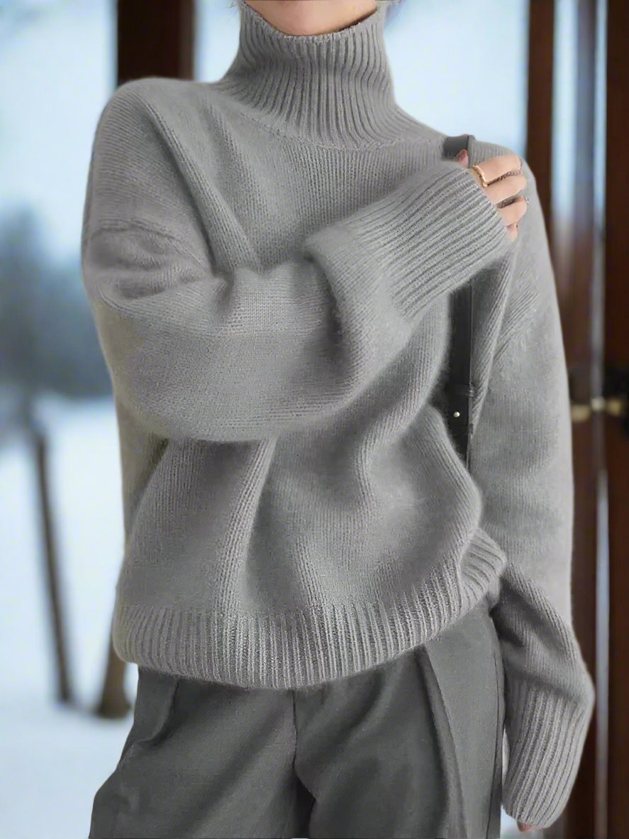 Women's High-Neck Sweater - Wool Blend - Oversized Fit - Soft Knitted Comfort