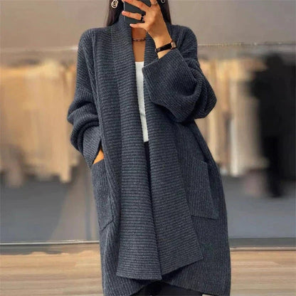 Dame Lang Strikket Cardigan - Åpen Front - Oversized Passform - Med Sidelommer