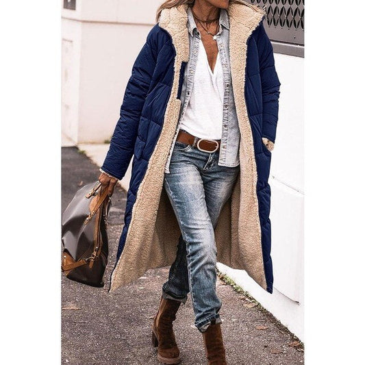 Lang vattert kåpe for kvinner - Vendbar design - Shearling-fôr - Høy krage - Dype lommer