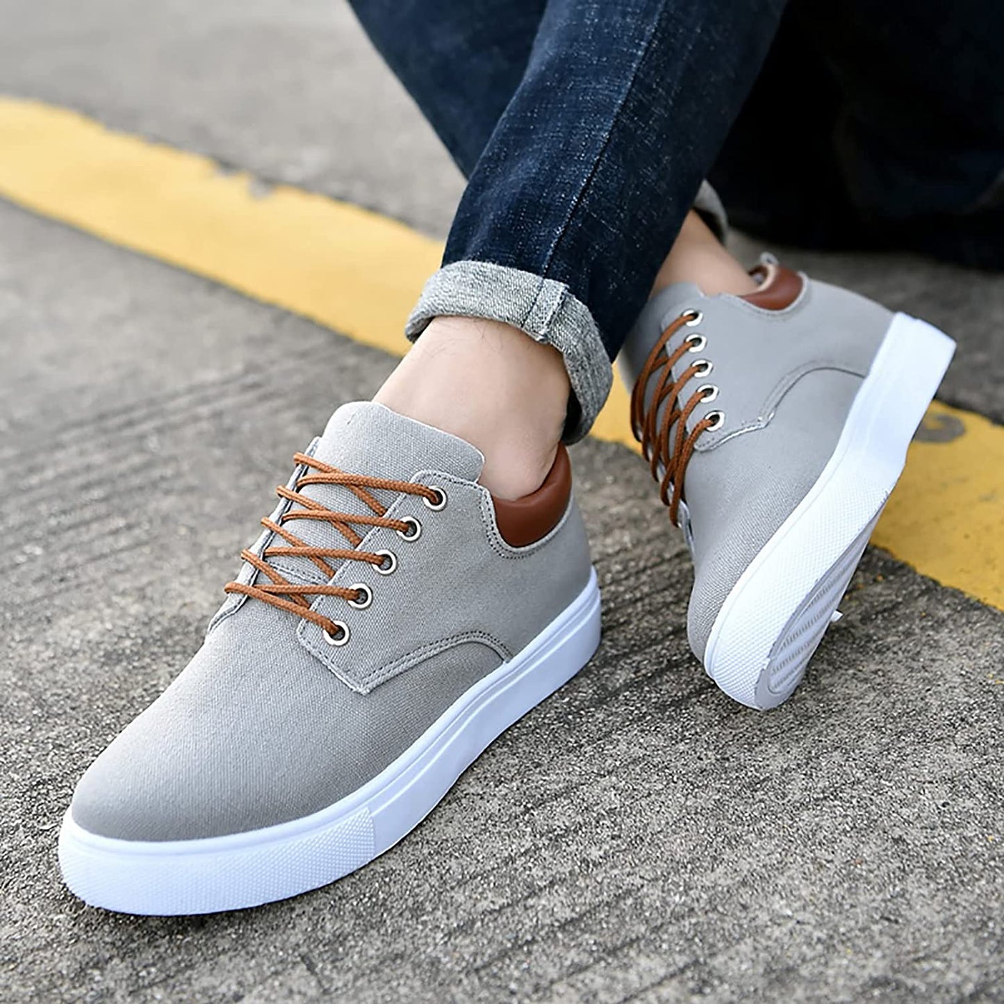 Men's Sneakers with Low Top – Breathable Material – Lacing – Padded Collar