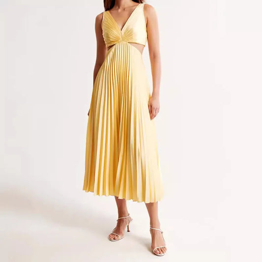 Women's Dress - Chiffon Maxi Dress - V-Neck - Pleated Elegant Fit