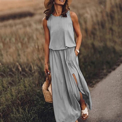 Women's Maxi Dress - Sleeveless - Relaxed Fit - Round Neck - With Pockets and Slit