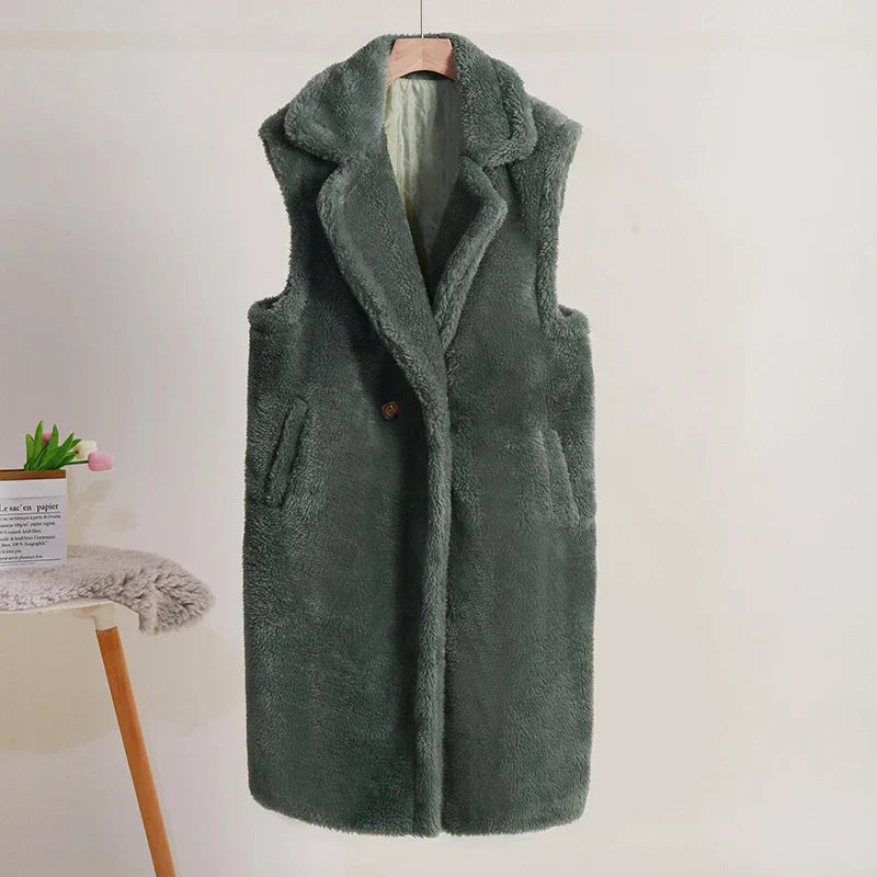 Women's Teddy Vest – Sleeveless – Oversized Fit – Plush Texture – Mid-Length – Large Lapels