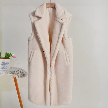 Women's Teddy Vest – Sleeveless – Oversized Fit – Plush Texture – Mid-Length – Large Lapels