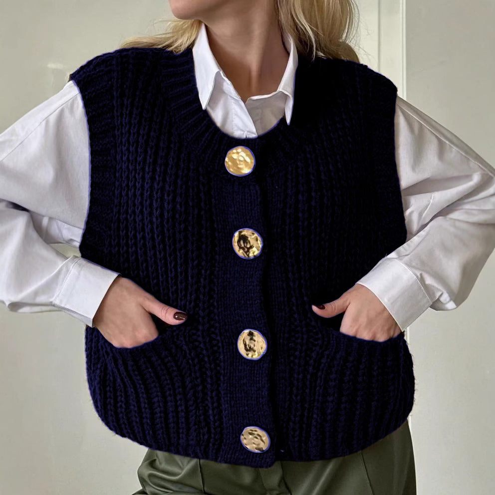 Women's Knitted Vest – Wool Blend – Oversized Fit – Ribbed Knit – Buttons – Pockets