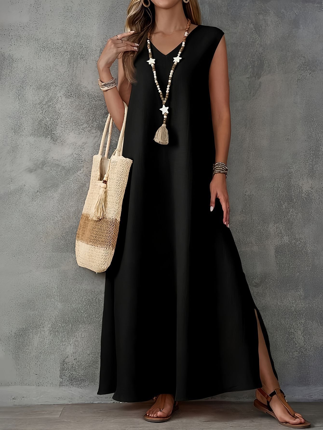 Women's Maxi Dress – Relaxed Fit – V-Neck – Sleeveless – Side Slits – Cotton Blend