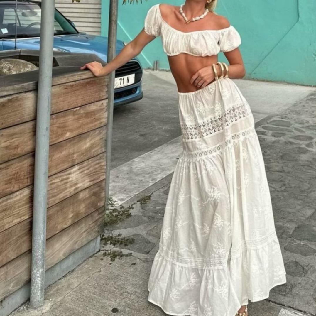 Women's Set – Off-Shoulder Lace Top – High Waist Skirt with Ruffles and Lacing