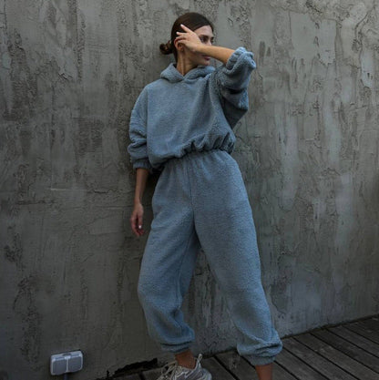 Women's Loungewear Set – Fleece Hoodie and Pants – High Waist – Relaxed Fit