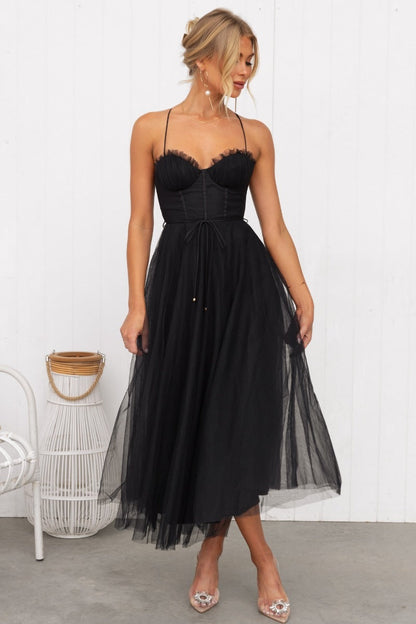 Kjole til dame – Slim fit A-linje – Meshlag – Spagettistropper – Midi lengde