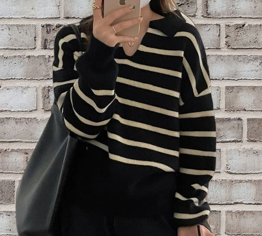 Women's Sweater – Relaxed Fit – Wool Blend – V-Neck – Striped Pattern – Long Sleeves