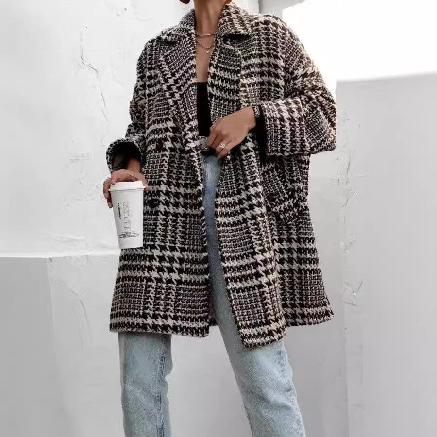 Women's Wool Coat – Oversized Fit – Check Pattern – Knee Length – Structured Collar