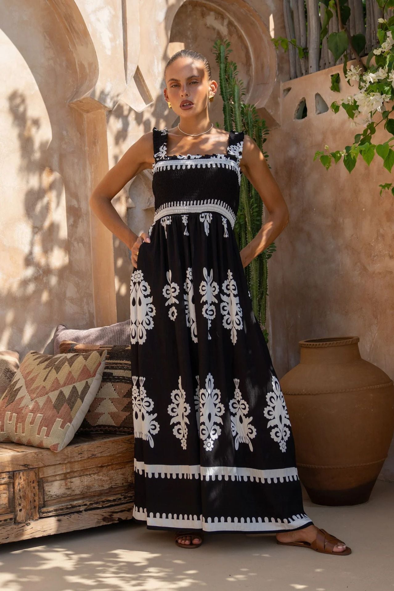 Dress woman – cotton – A-line fit – ruched bodice – embroidered – ankle-length