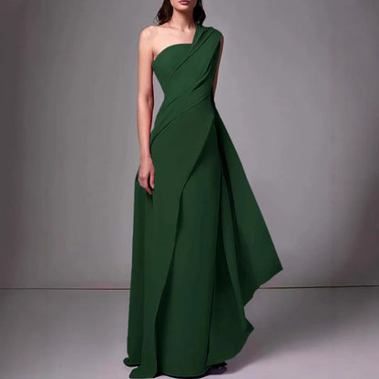 Kjole til dame – Én skulder – Smal passform – Gulvlang – Elegant drapering