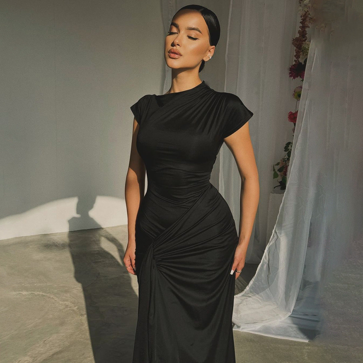 Dress woman – Floor-length – Tight fit – Draped waist – Short sleeves – Elegant