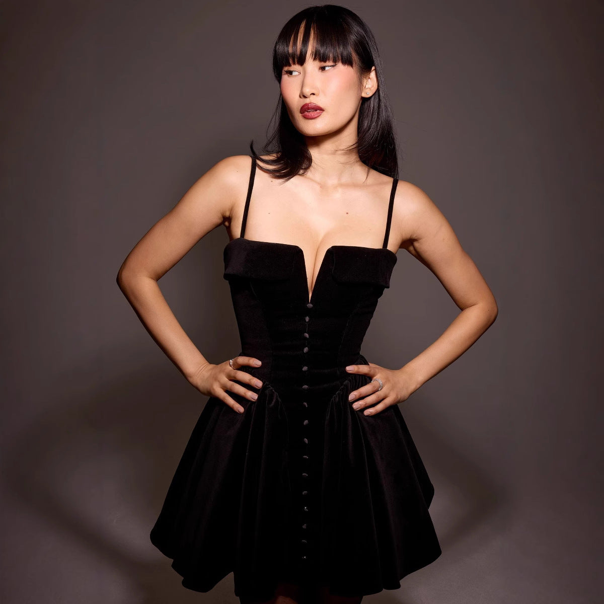 Dress woman – Mini dress in velvet – A-line – V-neck – Thin straps – Buttons
