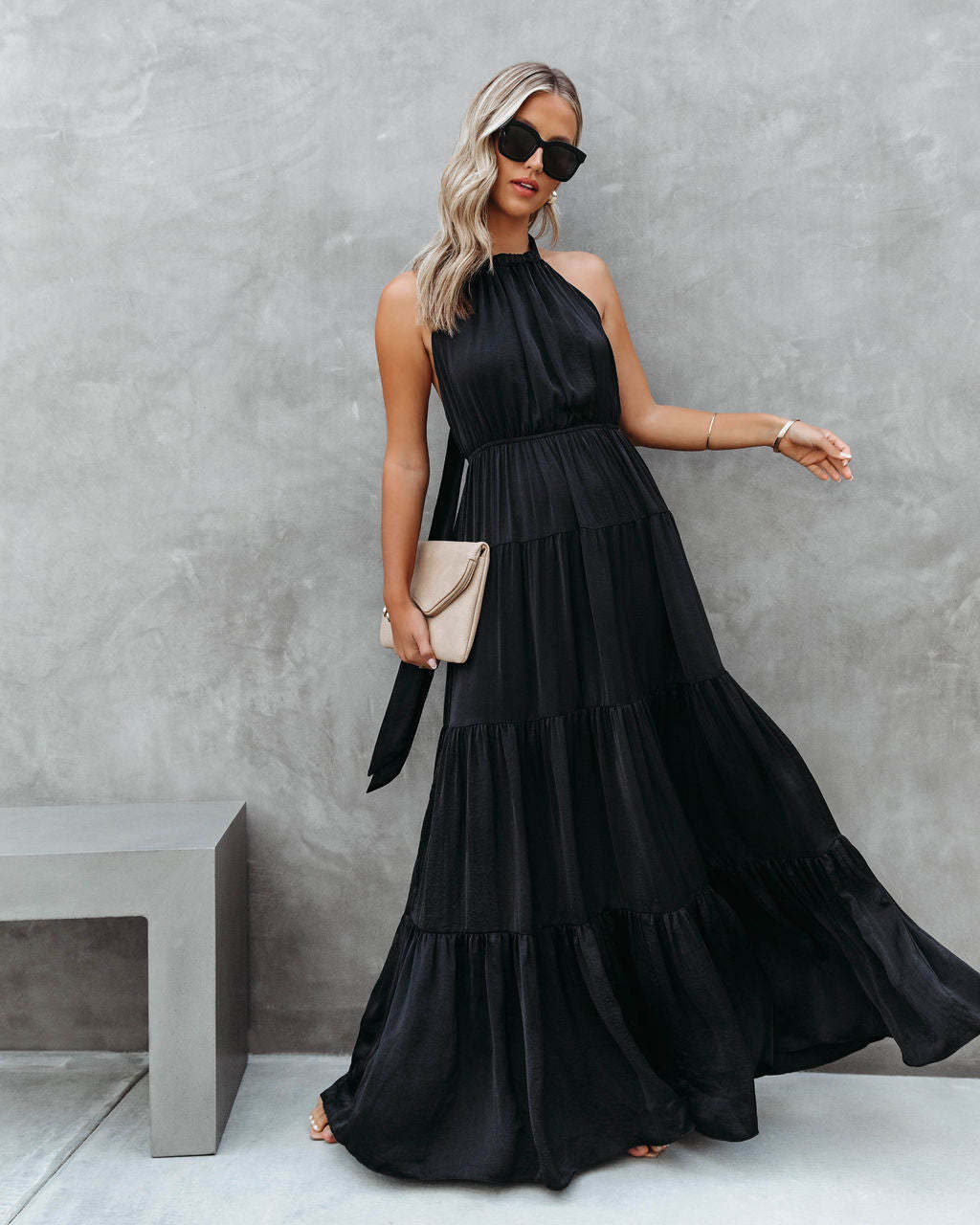 Dress for Women – Halterneck – Light Fabric – Elastic Waist – Long Ruffled Skirt