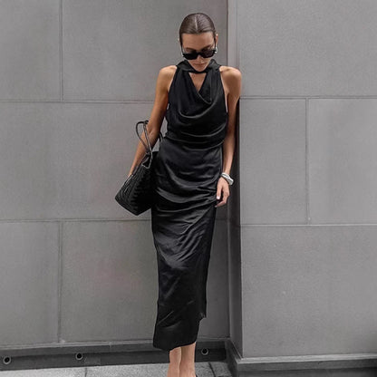 Damekjole – Halterneck Satin – Drapert Cowl Neck – Elegant Bodycon Midi