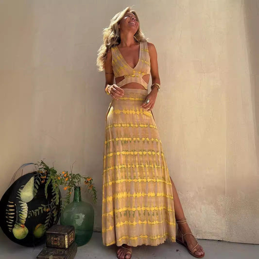 Women's Maxi Dress – Slim Fit – V-Neck – Waist Cut – Lightweight Fabric with Print