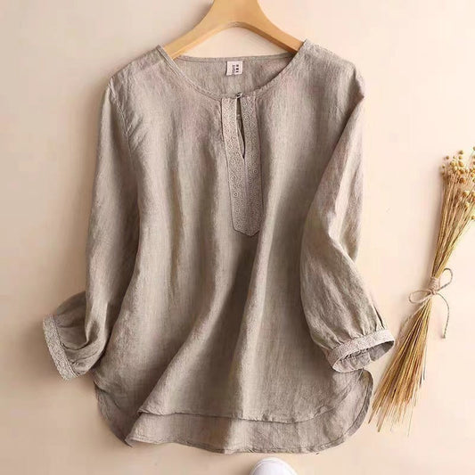 Women's T-shirt – Relaxed Fit – Natural Fibers – Embroidered Detailing