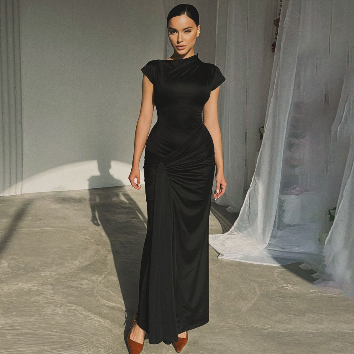 Dress woman – Floor-length – Tight fit – Draped waist – Short sleeves – Elegant