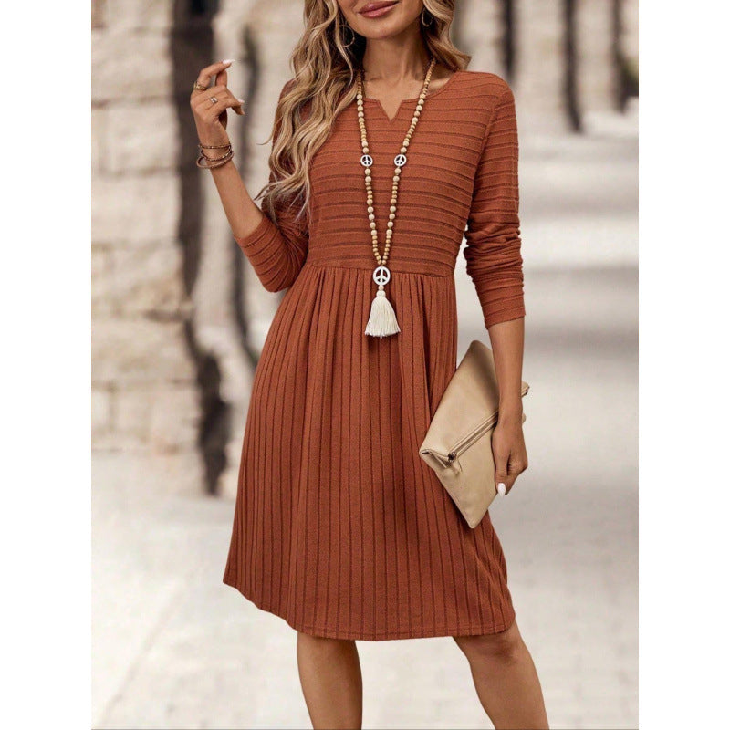 Dress woman – Knitted fabric – Relaxed fit – A-line – V-neck – Long sleeves
