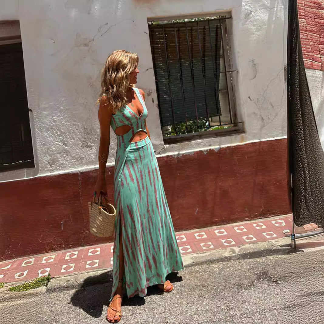 Women's Maxi Dress – Slim Fit – V-Neck – Waist Cut – Lightweight Fabric with Print
