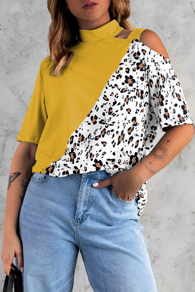 Women's T-shirt – Relaxed fit – Asymmetric cut – Shoulder detail – Animal print