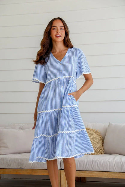 Dress woman – V-neck – Loose fit – Lace and buttons – Midi with short sleeves