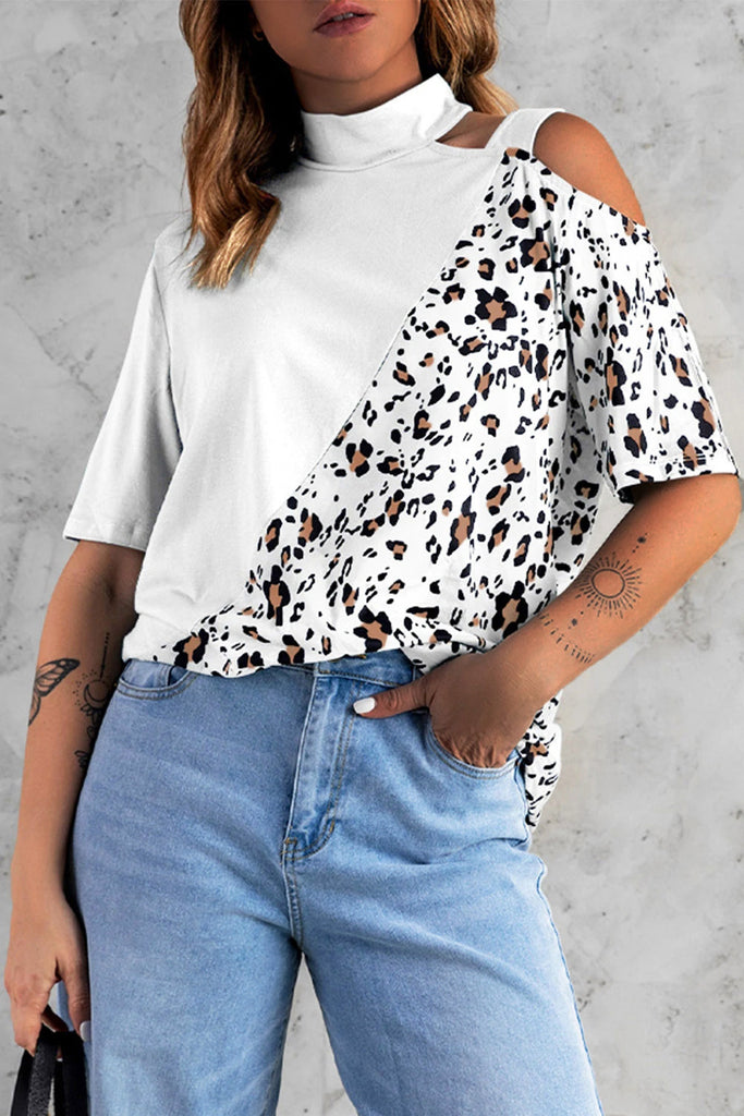 Women's T-shirt – Relaxed fit – Asymmetric cut – Shoulder detail – Animal print