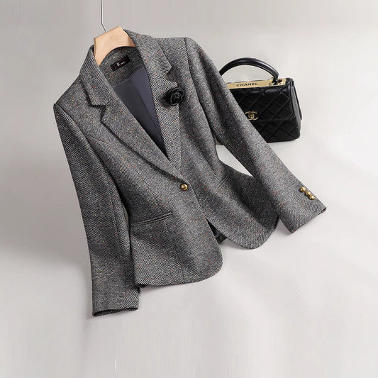 Women's Blazer – Tailored Fit – Luxurious Fabric – Single Button – Button Details