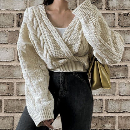 Women's Cardigan – Relaxed Fit – Wool Blend – Crop Length – Cable Knit – Buttons