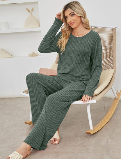 Women's Lounge Set – Knitted Ribbed Texture – Relaxed Fit – Long-Sleeved Top & Pants